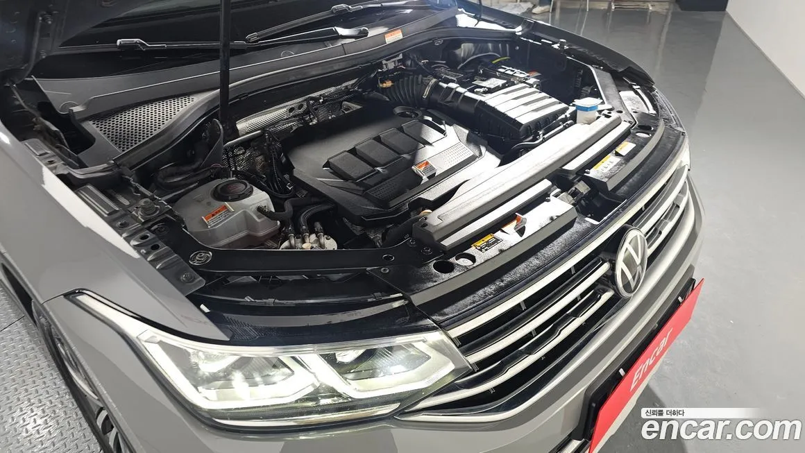 Volkswagen Tiguan — фото 9