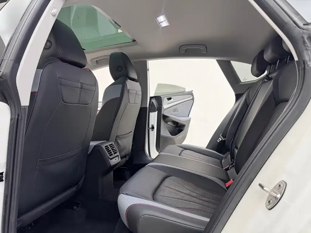 Volkswagen Lamando 2022 из CN, фото 9