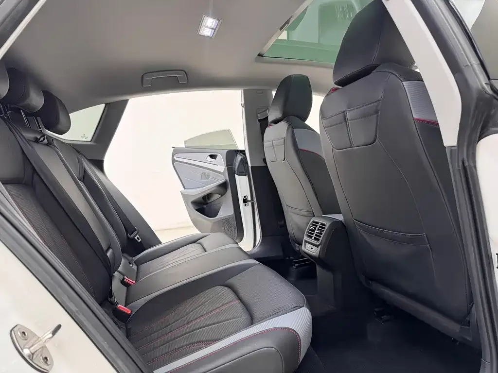 Volkswagen Lamando 2022 из CN, фото 4