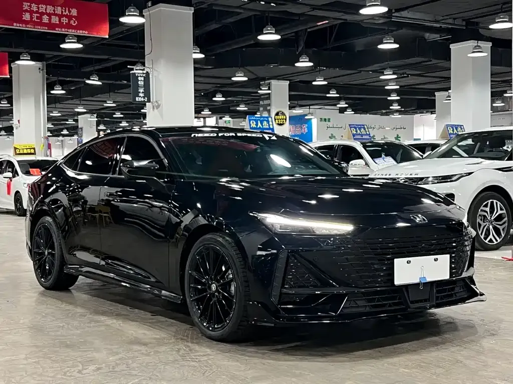 Changan UNI-V 2023 из CN, фото 2