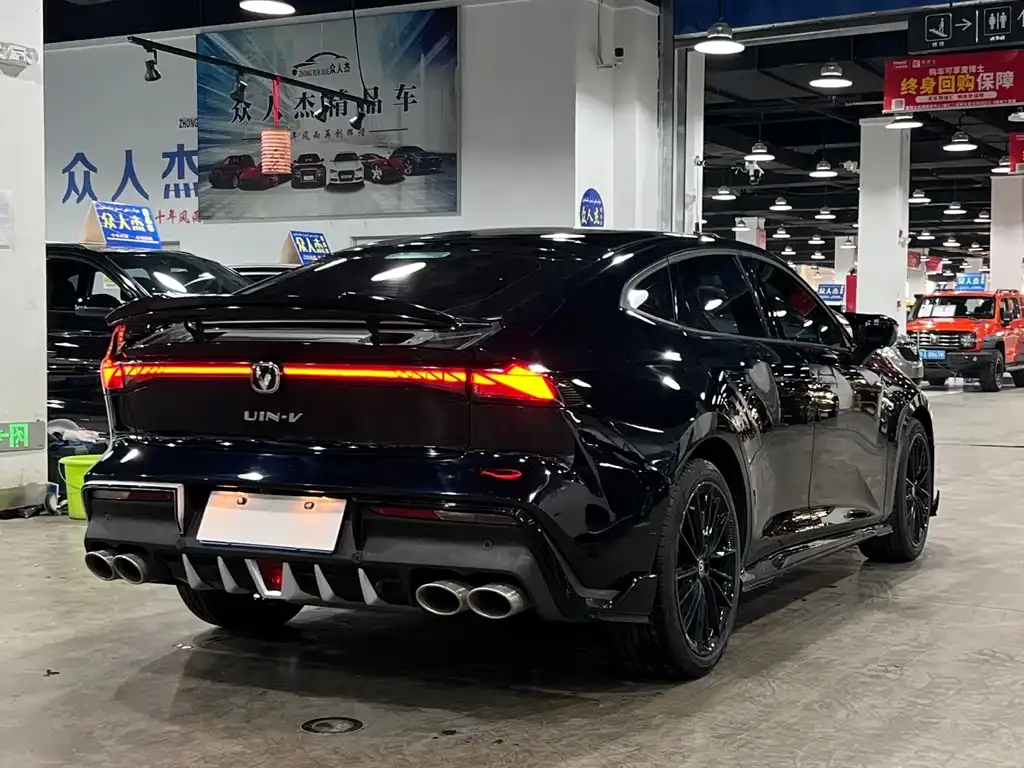 Changan UNI-V 2023 из CN, фото 3