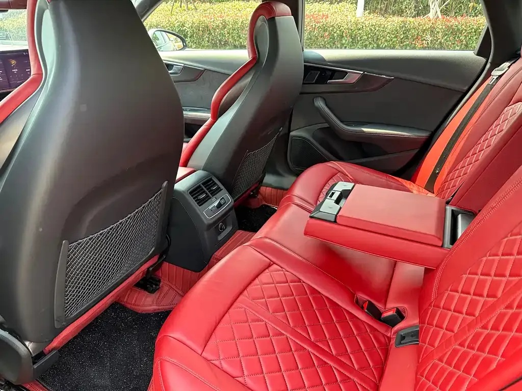 Audi S4 2023 из CN, фото 8