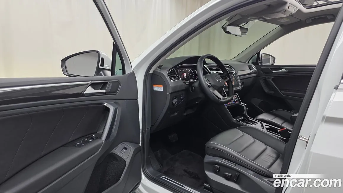 Volkswagen Tiguan — фото 4