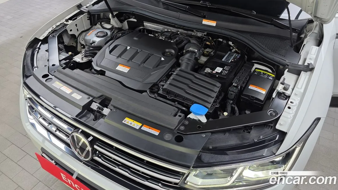 Volkswagen Tiguan — фото 10