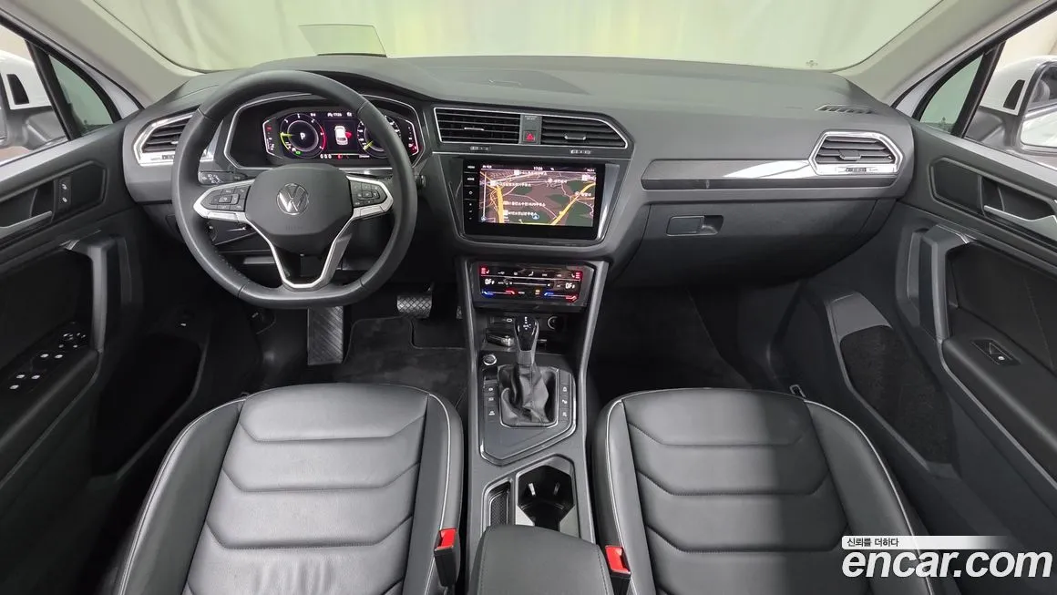 Volkswagen Tiguan — фото 7