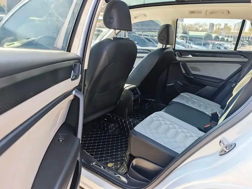 Volkswagen Tayron 2023 из CN, фото 9