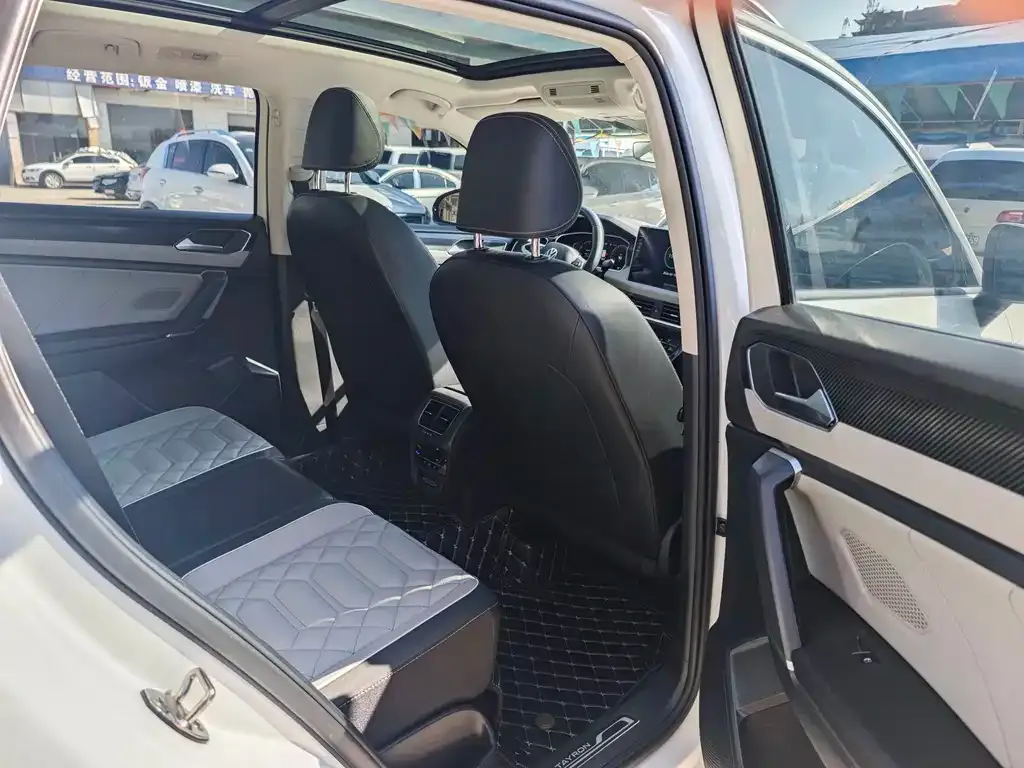 Volkswagen Tayron 2023 из CN, фото 10