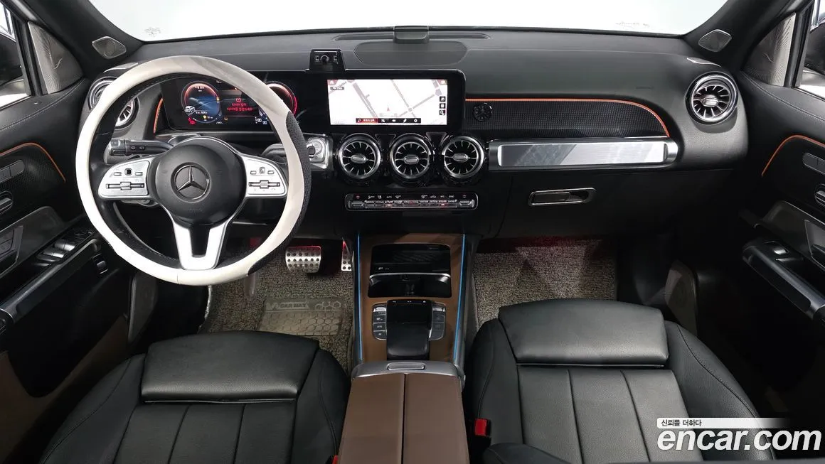 Mercedes-Benz GLB-Class — фото 10