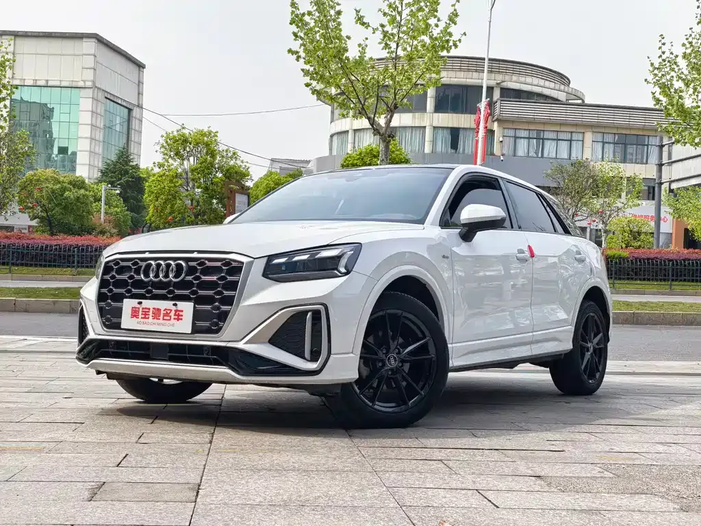 Audi Q2L 2023 из CN, фото 1