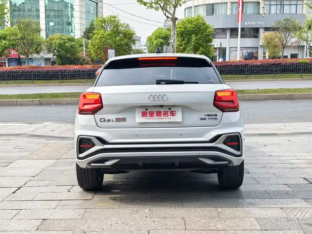 Audi Q2L 2023 из CN, фото 7
