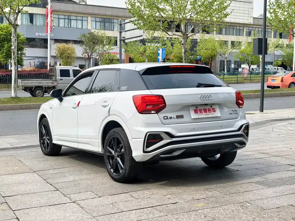 Audi Q2L 2023 из CN, фото 10