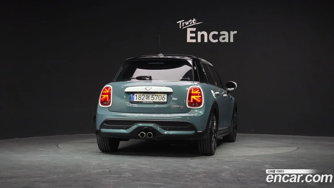 Mini Cooper 2023 из KR, фото 2