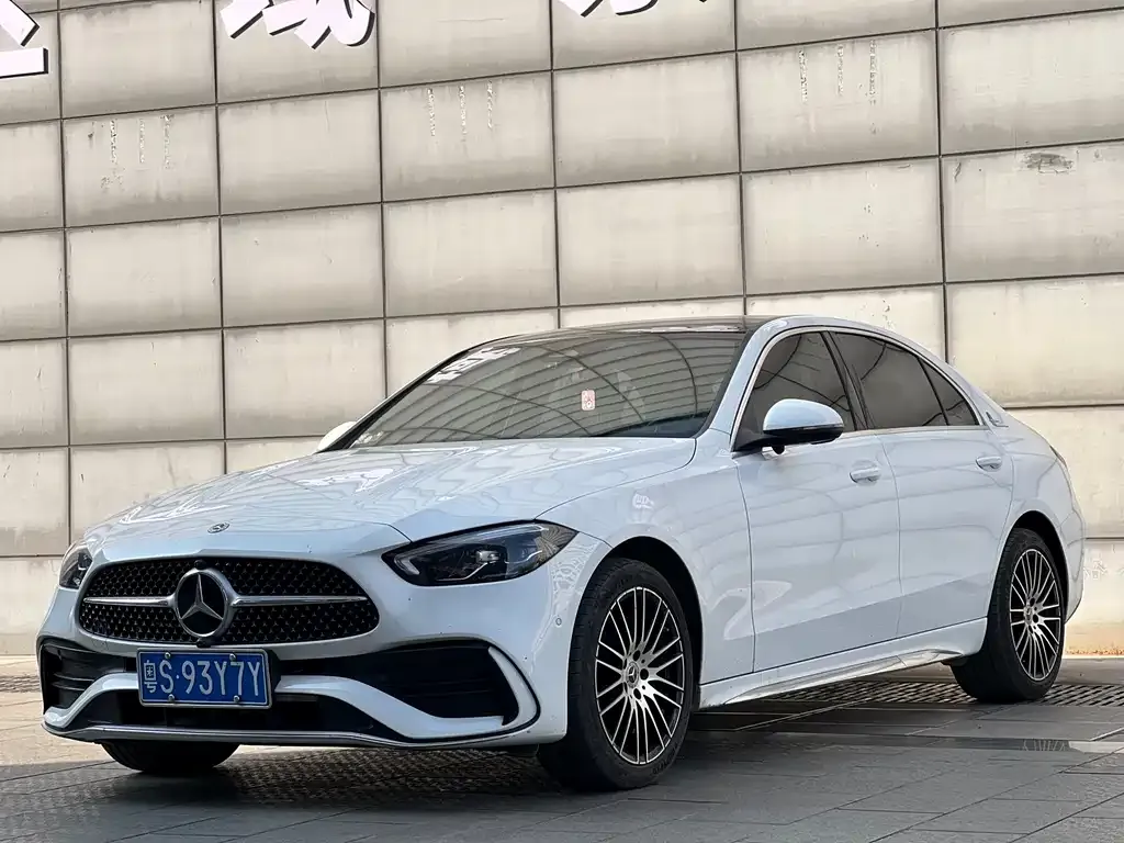 Mercedes-Benz C-Class — фото 1