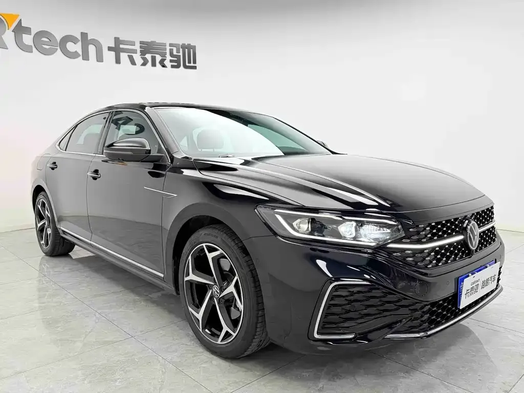 Volkswagen Passat — фото 8