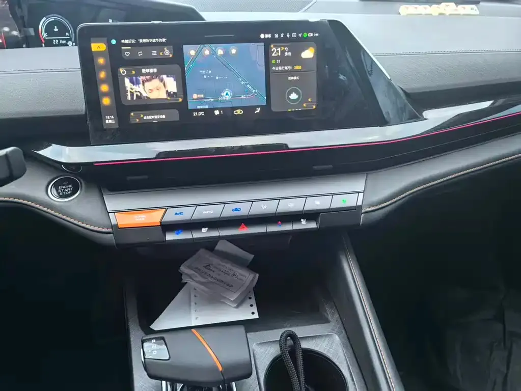 Changan UNI-V 2024 из CN, фото 4