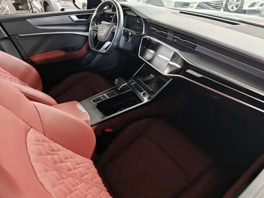 Audi A7L — фото 3