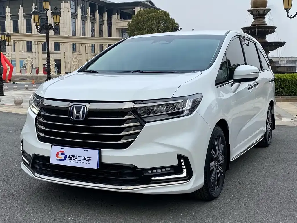 Honda Odyssey — фото 1