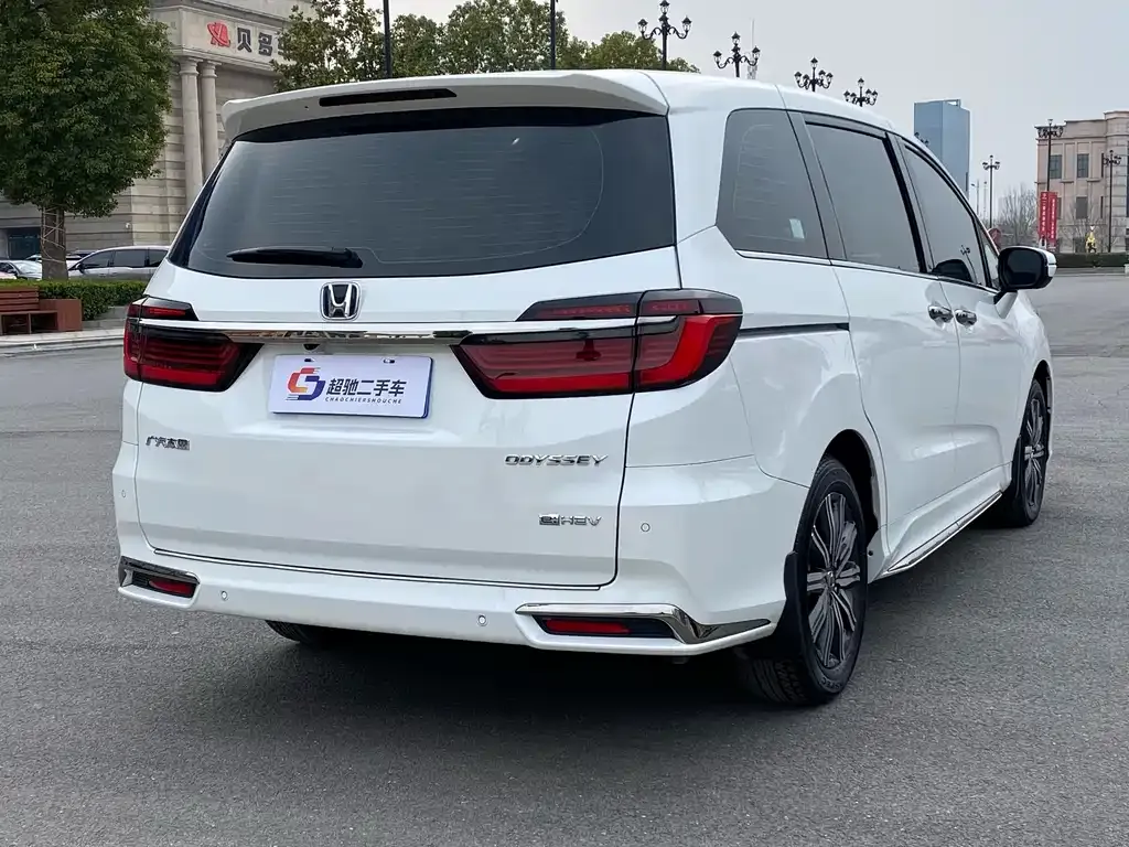 Honda Odyssey — фото 2