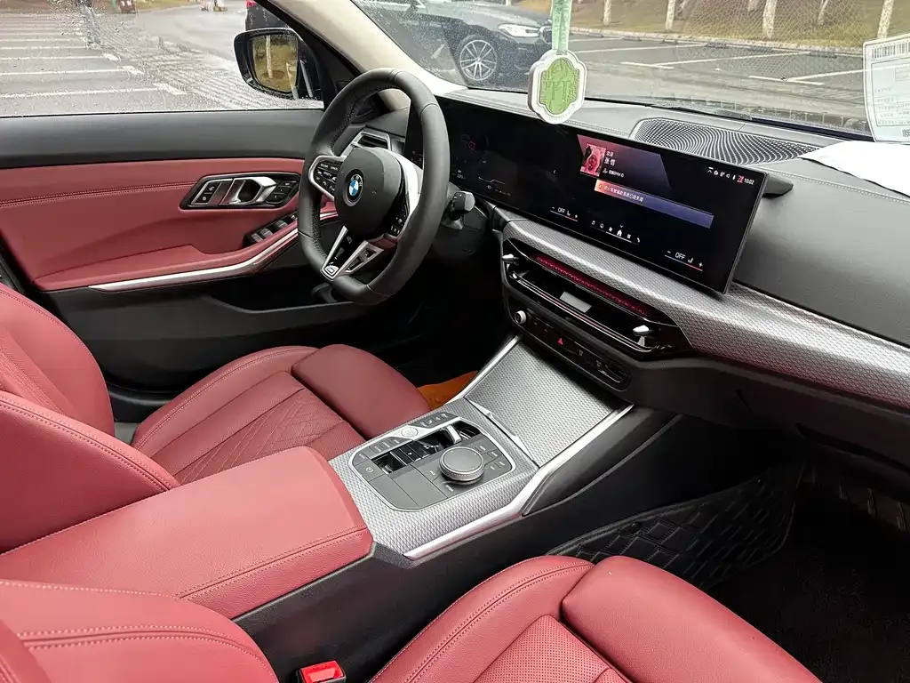 BMW 3 Series 2024 из CN, фото 8