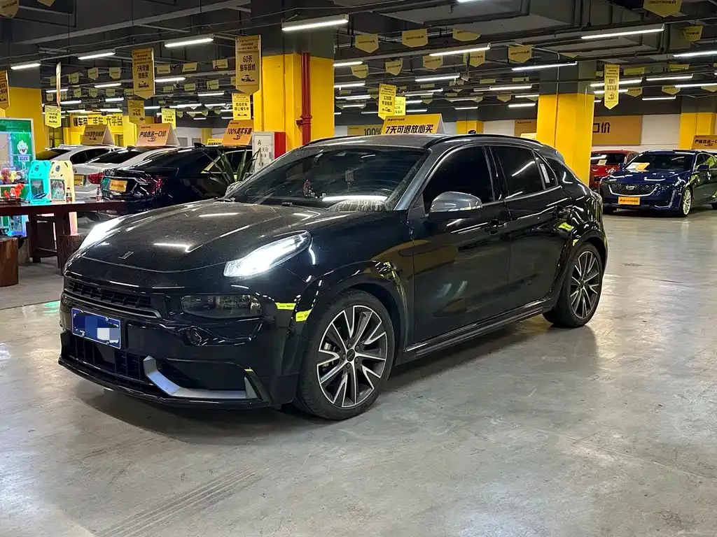 Lynk & Co 02