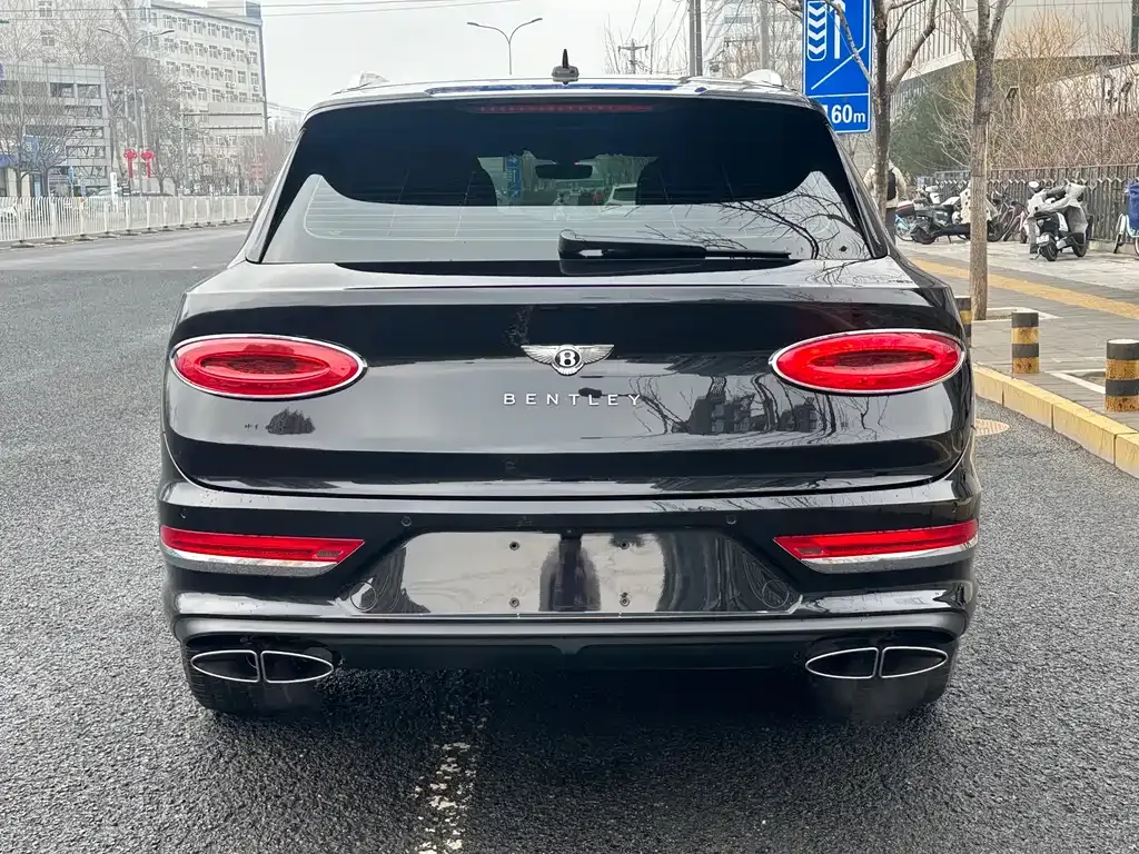 Bentley Bentayga 2025 из CN, фото 7