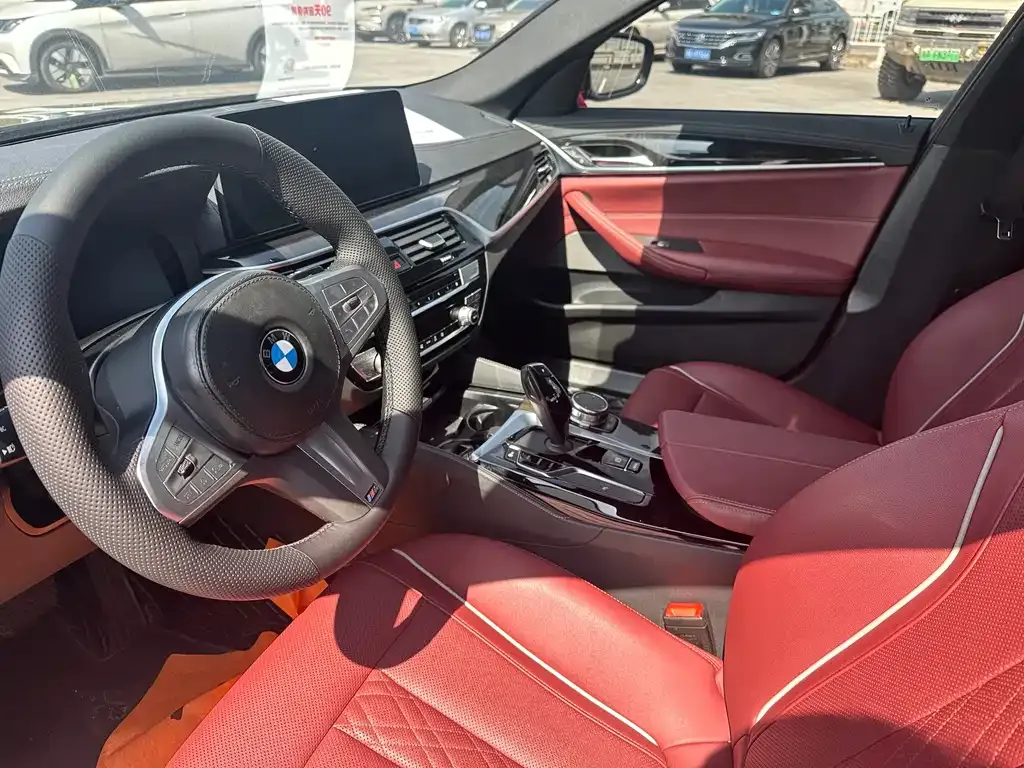 BMW 5 Series 2023 из CN, фото 3