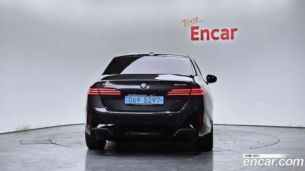 BMW i5 — фото 6