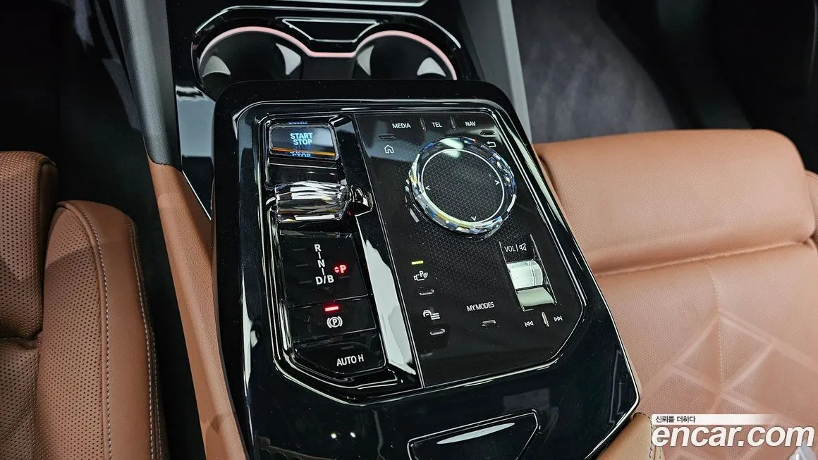 BMW i5 — фото 10