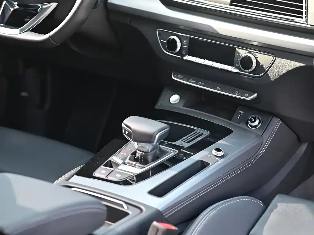 Audi Q5L 2023 из CN, фото 4