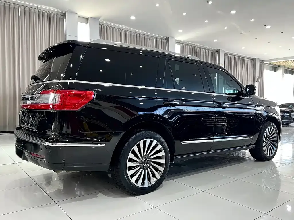 Lincoln Navigator — фото 4