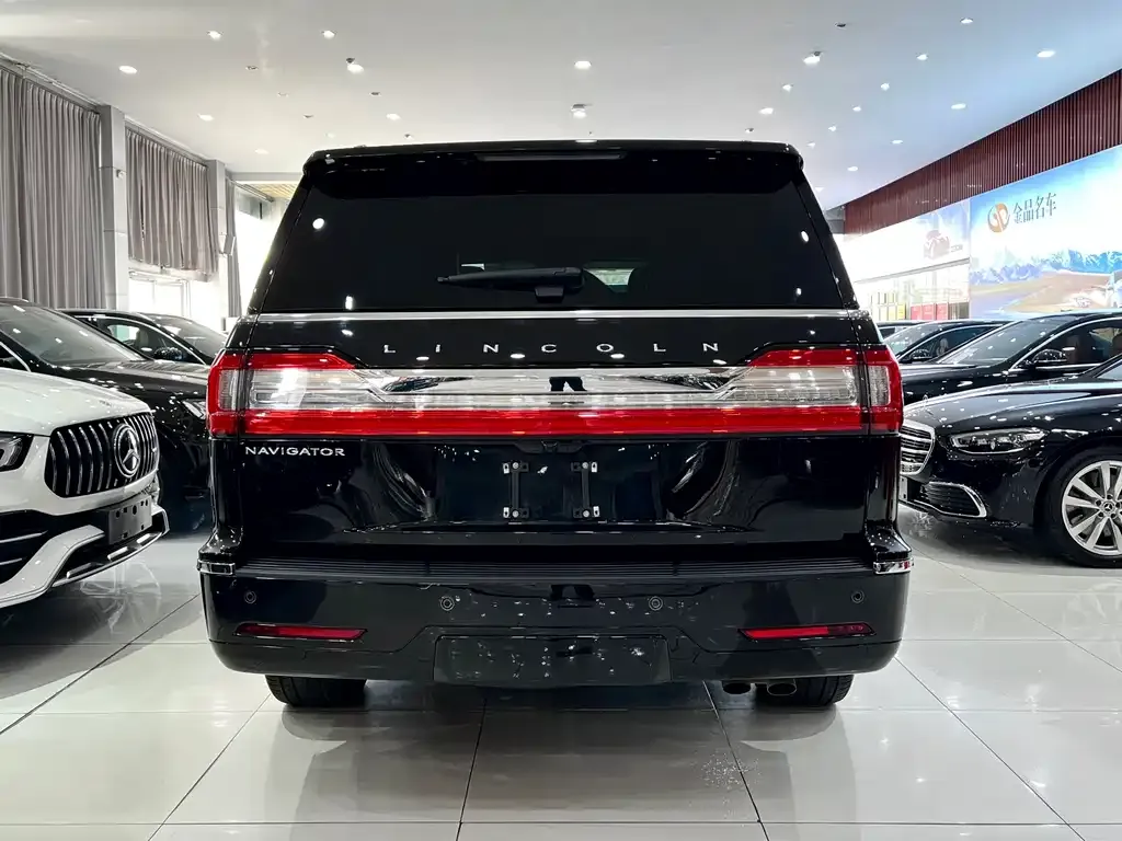 Lincoln Navigator — фото 2