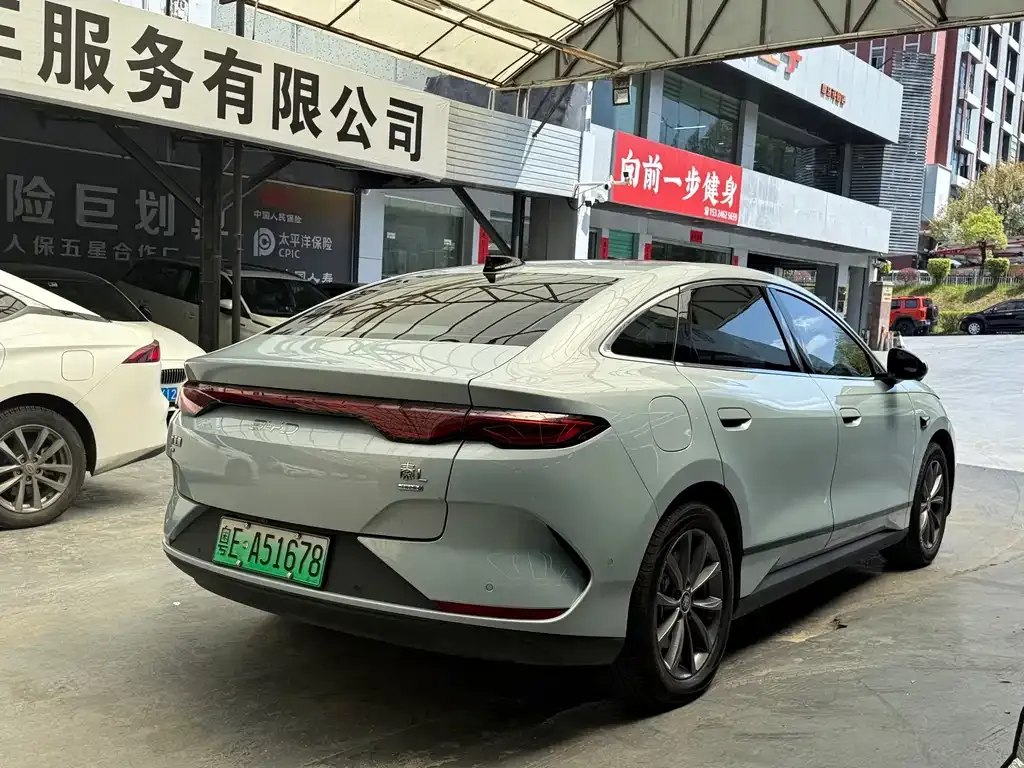 BYD Qin L — фото 8
