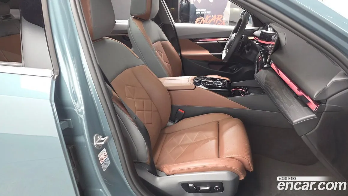 BMW 5-Series 2024 из KR, фото 9