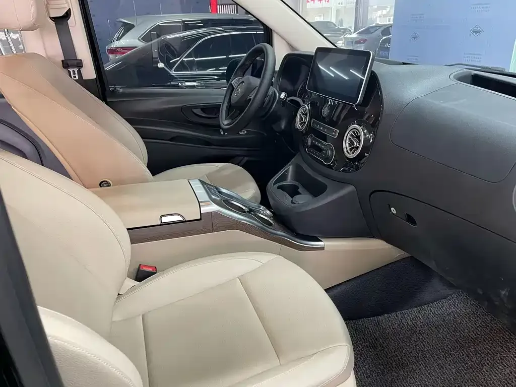 Mercedes-Benz Vito 2024 из CN, фото 6