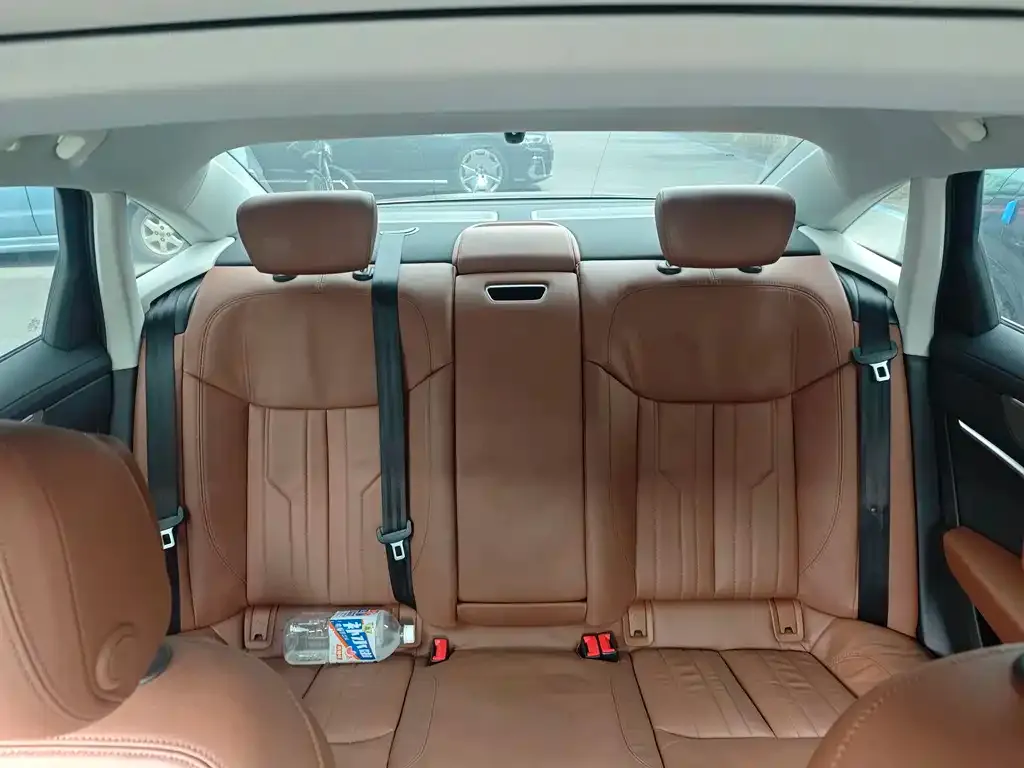 Audi A6L 2021 из CN, фото 2