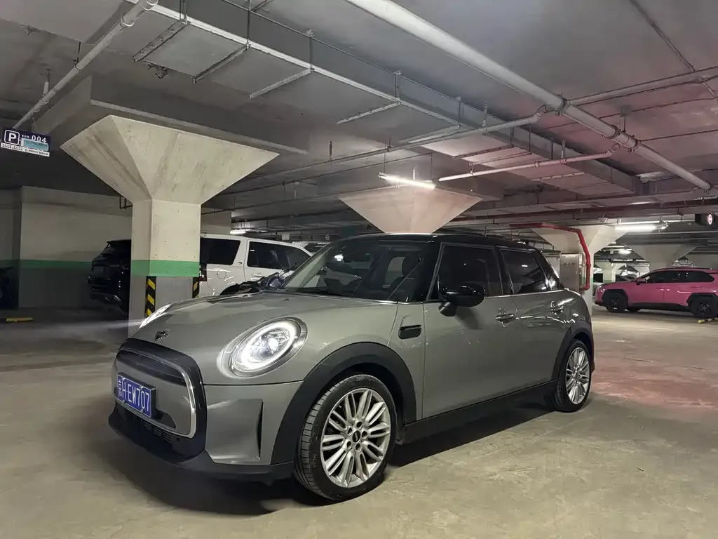MINI Cooper (3-door) — фото 1