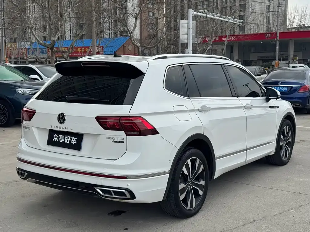 Volkswagen Tiguan L — фото 7