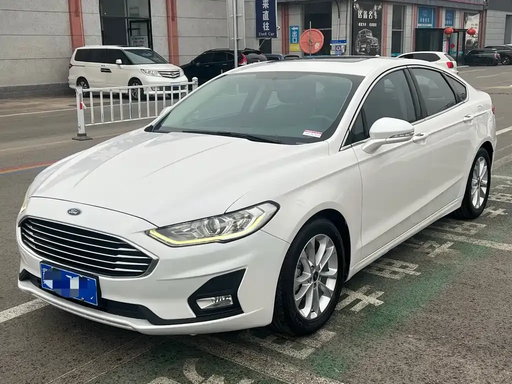 Ford Mondeo — фото 1