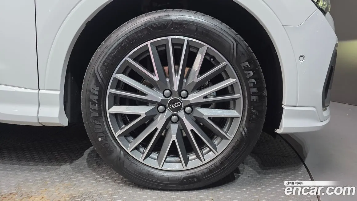 Audi Q3 2023 из KR, фото 6