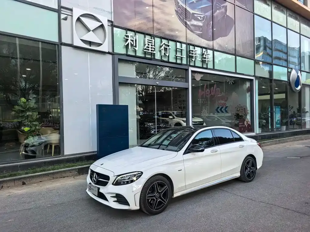 Mercedes-Benz C-Class — фото 1