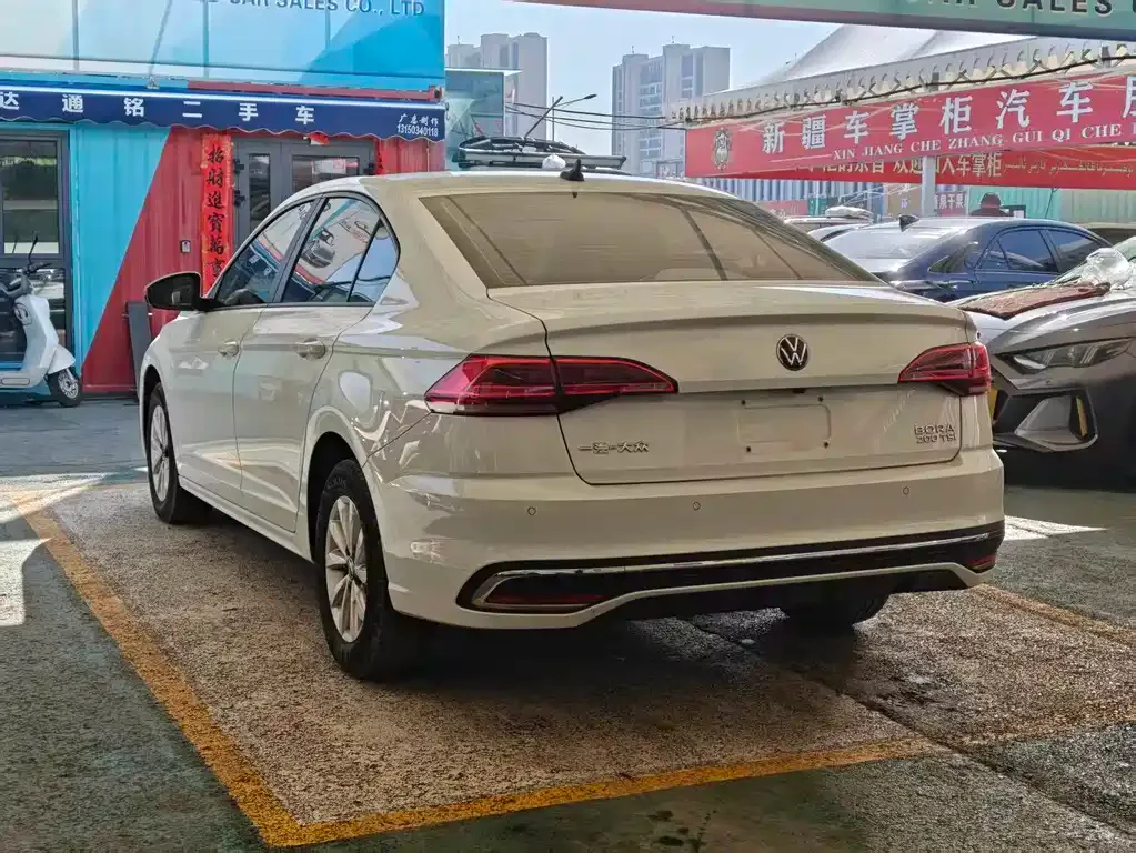Volkswagen Bora 2023 из CN, фото 8