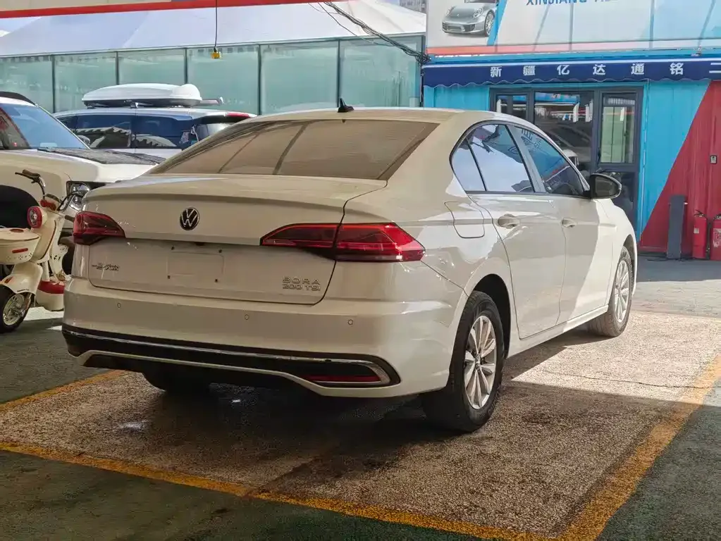 Volkswagen Bora 2023 из CN, фото 3