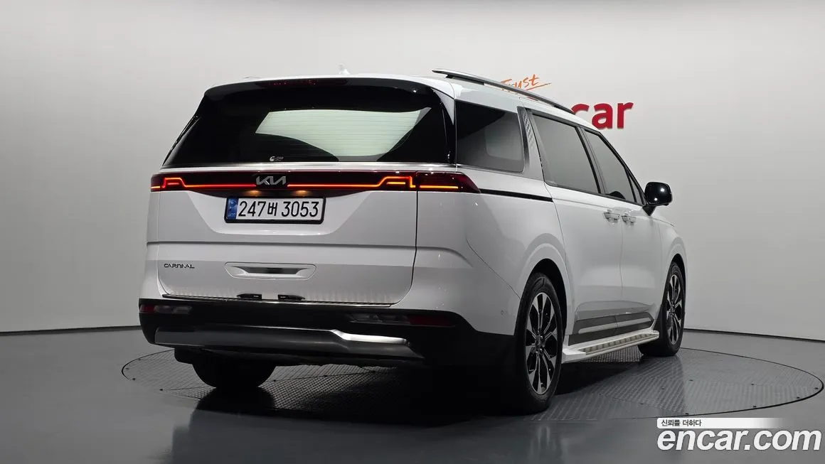 Kia Carnival — фото 2