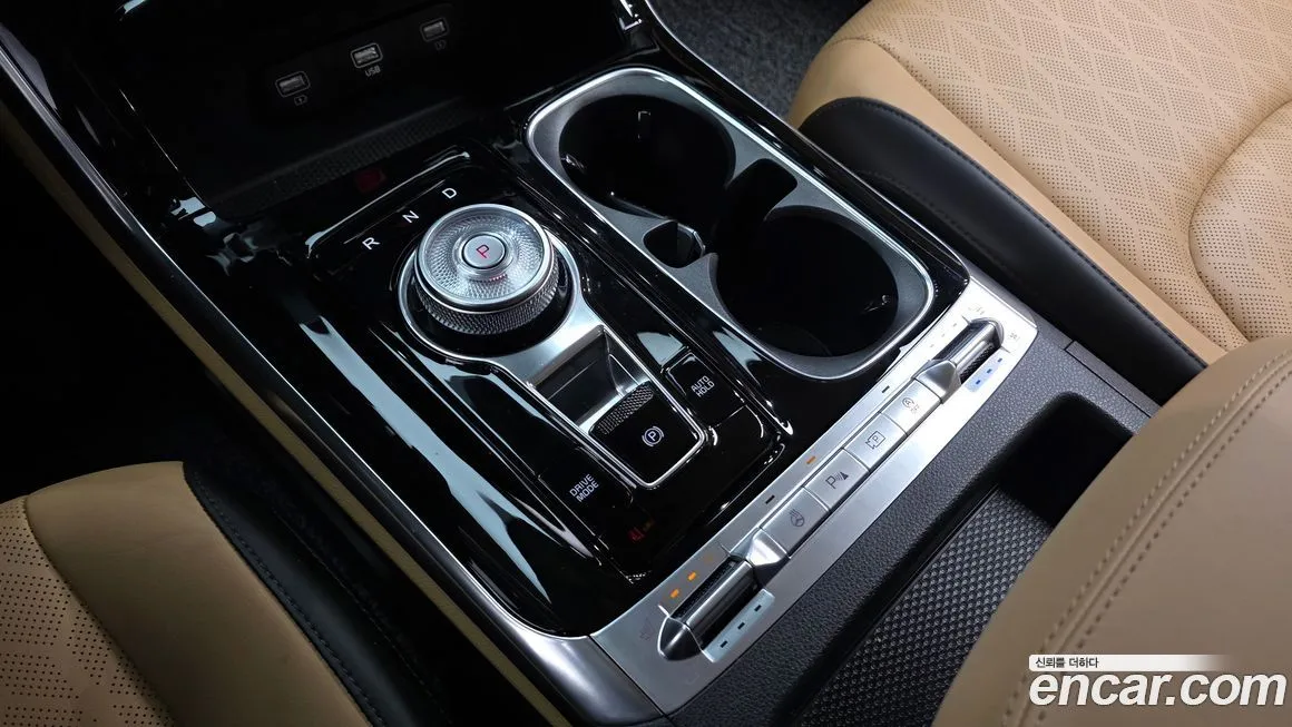 Kia Carnival — фото 10