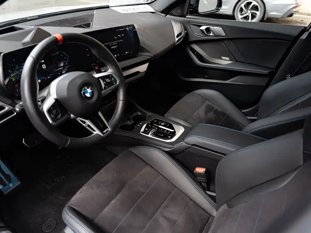 BMW M235L 2025 из CN, фото 7