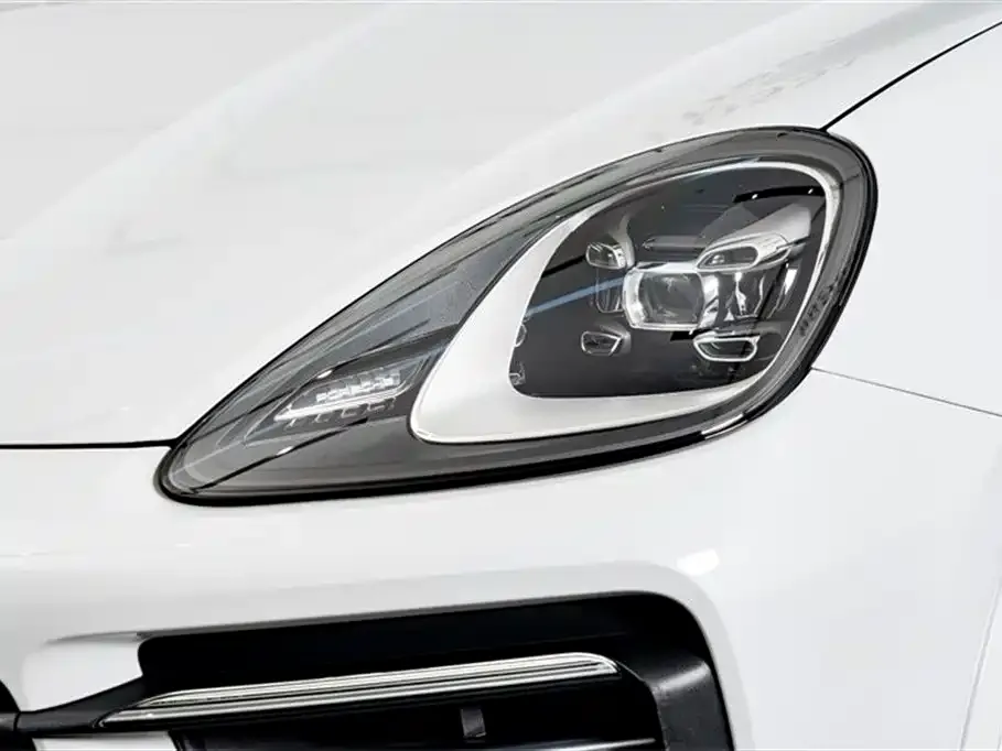 Porsche Cayenne — фото 2