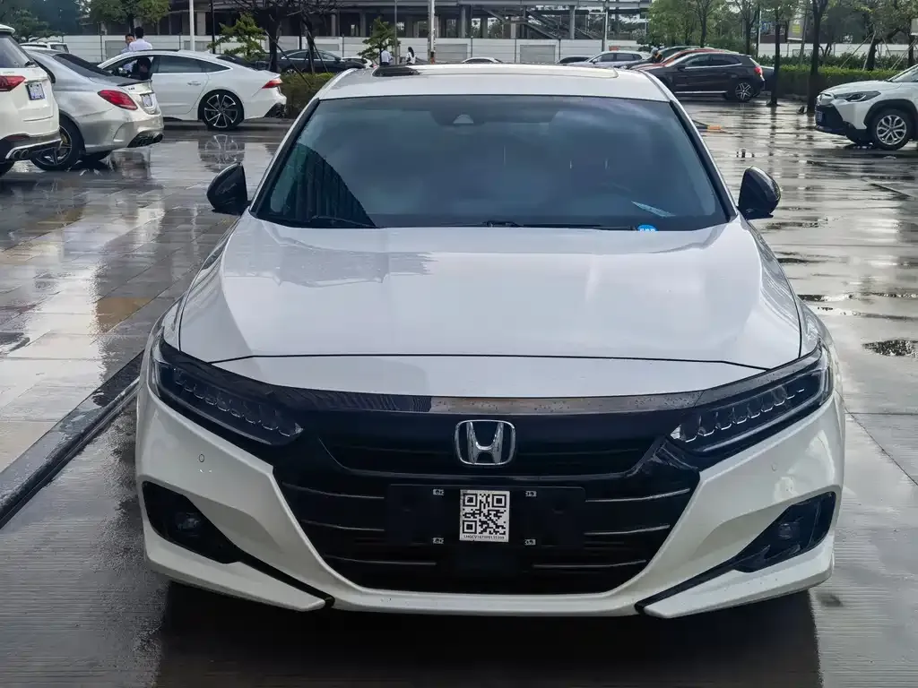 Honda Accord — фото 8