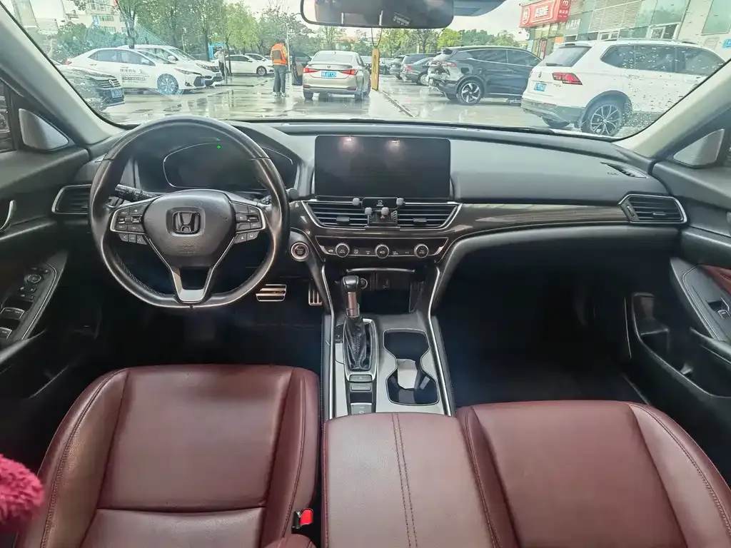 Honda Accord — фото 7