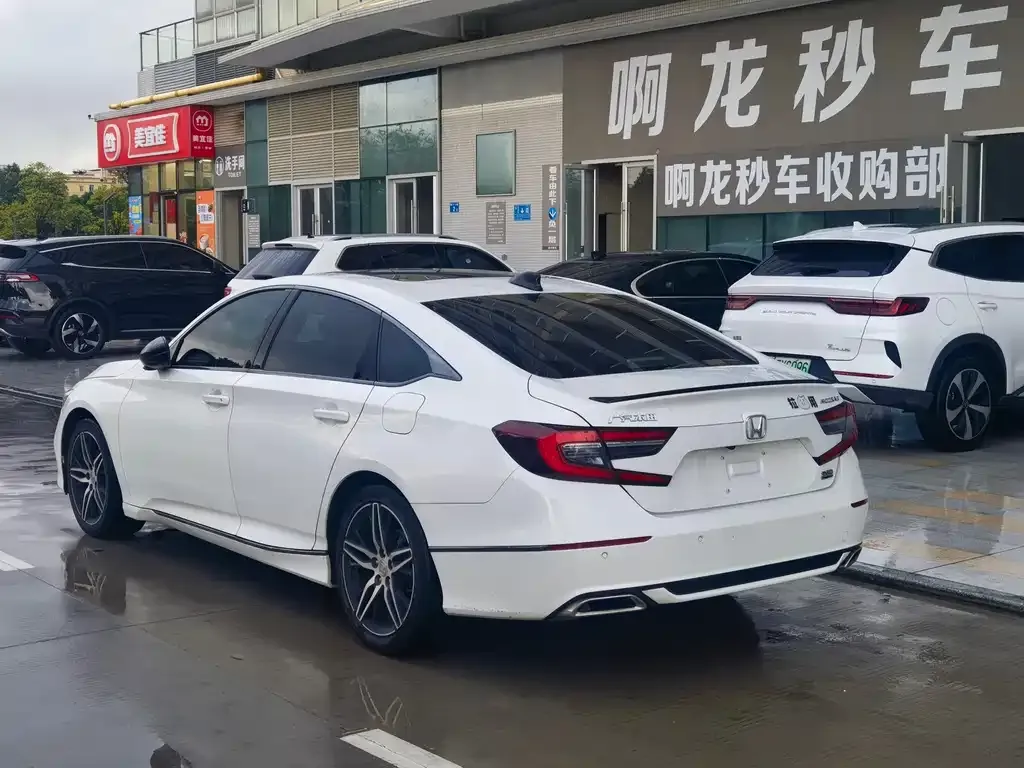 Honda Accord — фото 2
