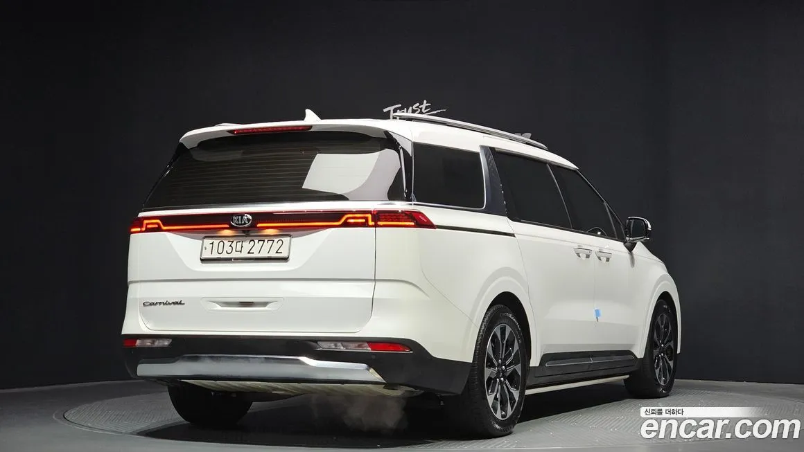 Kia Carnival — фото 3